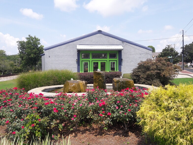 More Photos Of 955 Commercial St NE, Conyers Loft Creative Space For Sale