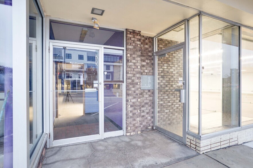 More Photos Of 195-209 Cottage Grove Rd, Madison Storefront For Lease