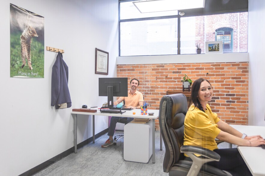 More Photos Of 25 N Market St, Jacksonville Coworking Space