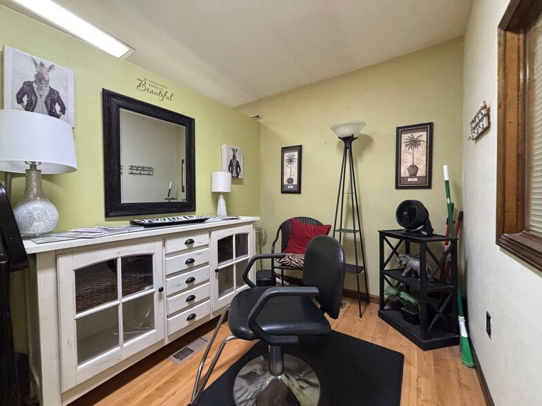 More Photos Of 301 Harvey St, Winston-Salem Freestanding For Sale