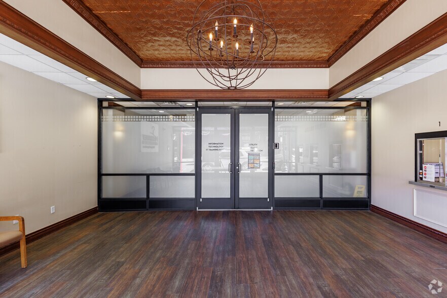 More Photos Of 210 N Tennessee St, McKinney Loft Creative Space For Lease