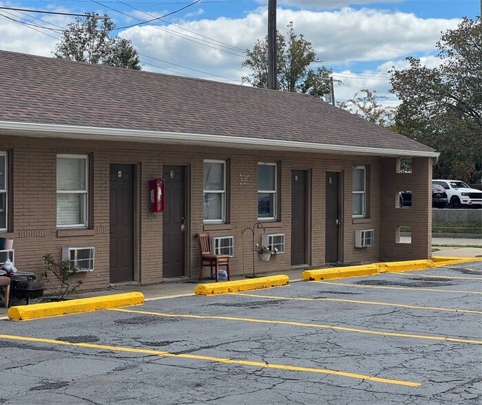 More Photos Of 28710 Van Dyke Ave, Warren Hotel For Sale