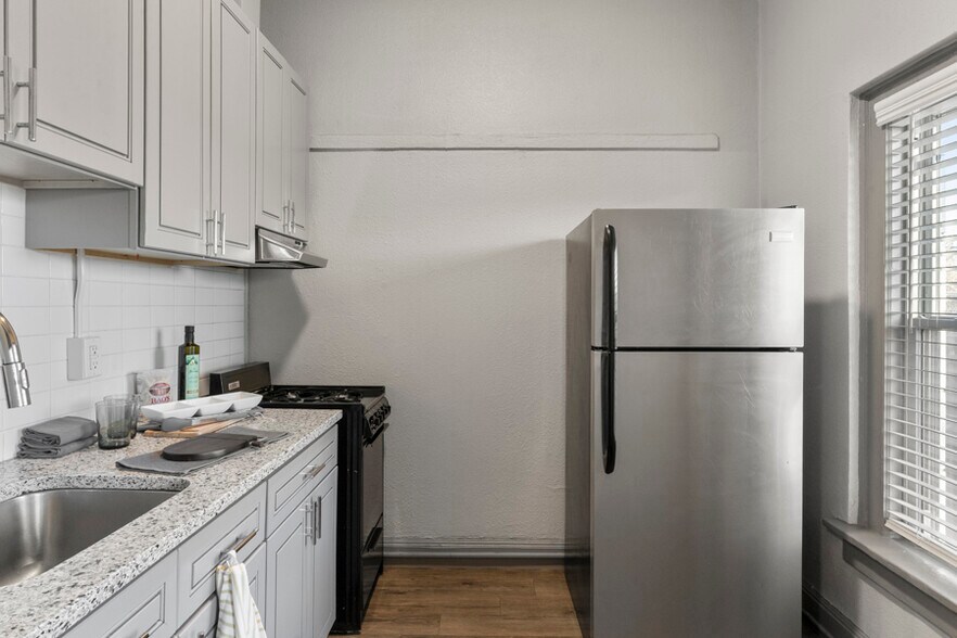 More Photos Of , Denver General Retail For Sale