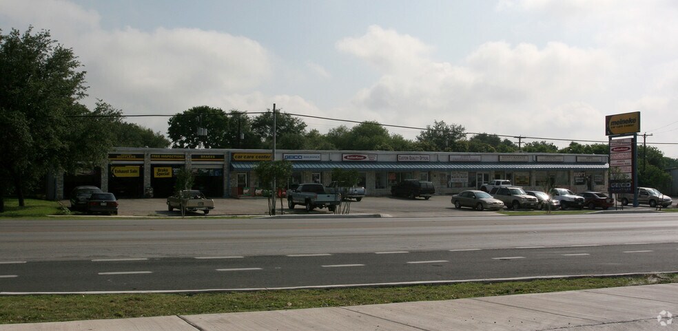 More Photos Of 1626-1632 Pat Booker Rd, Universal City Storefront For Lease