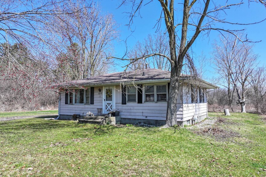 More Photos Of 12181 Dixie Hwy, Birch Run Specialty For Sale