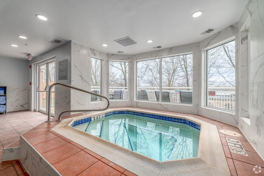 More Photos Of 9783 State Route 14, Streetsboro Hotel For Sale