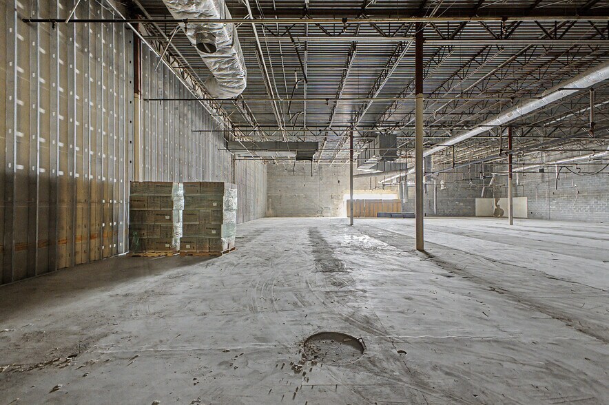 More Photos Of 5866-5870 Middlebelt Rd, Garden City Freestanding For Lease