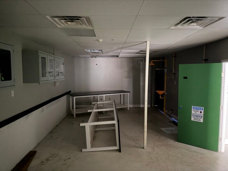 More Photos Of 2444-2512 NE 1st Blvd, Gainesville Office For Lease