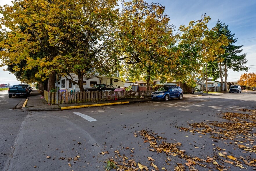 More Photos Of 351 Front St, Junction City Manufactured Housing Mobile Home Park For Sale