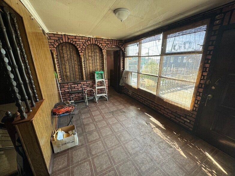 More Photos Of 1006-1008 Paterson Plank Rd, North Bergen Storefront Retail Residential For Sale