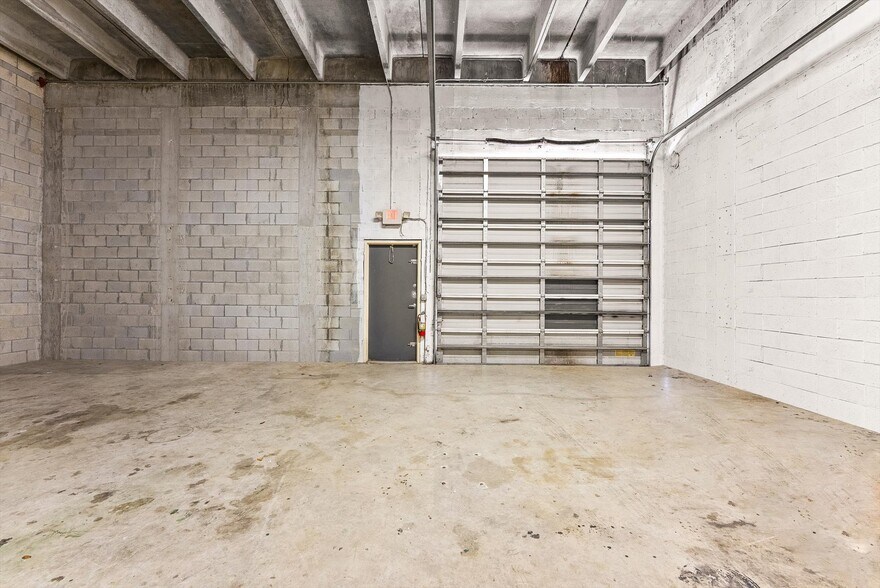 More Photos Of 352 Tall Pines Rd, West Palm Beach Warehouse For Sale