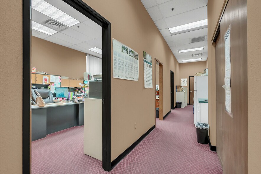 More Photos Of 3748 Civic Center Dr, North Las Vegas Light Manufacturing For Sale