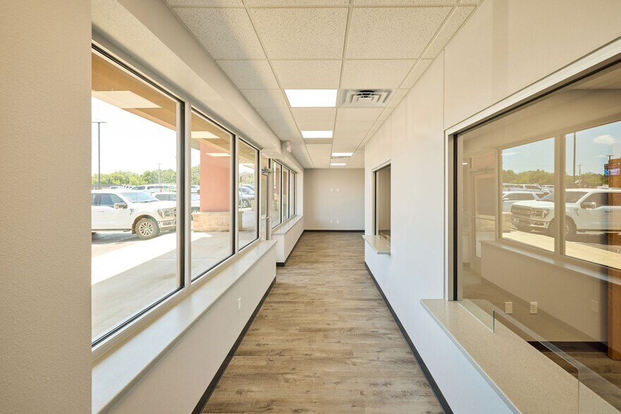 More Photos Of 1400 SE Washington St, Idabel Unknown For Lease