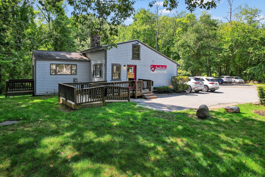 More Photos Of 650 Massachusetts Ave, Boxborough Light Distribution For Sale