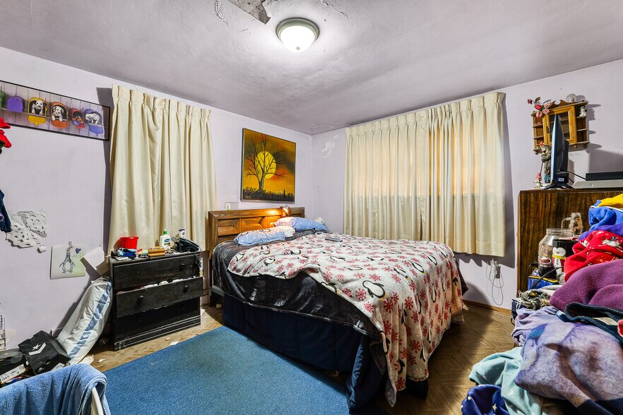 More Photos Of 4991 Arthur Rd, Slinger Hotel For Sale