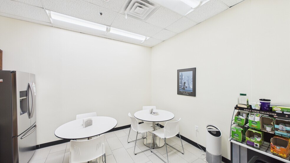 More Photos Of 14012-14018 Sullyfield Cir, Chantilly Medical For Lease