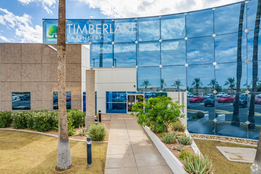 More Photos Of 3401 E Harbour Dr, Phoenix Light Manufacturing For Sale