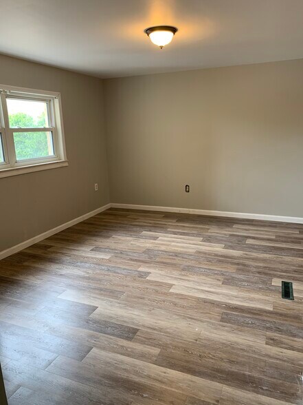 More Photos Of 304 Newton Ave, Oaklyn Office For Sale