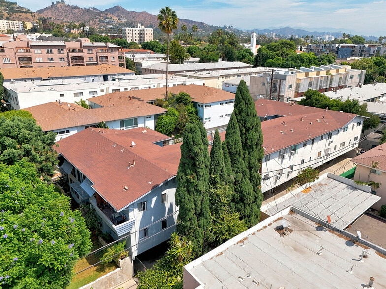 More Photos Of 1218 N Laurel Ave, West Hollywood Apartments For Sale