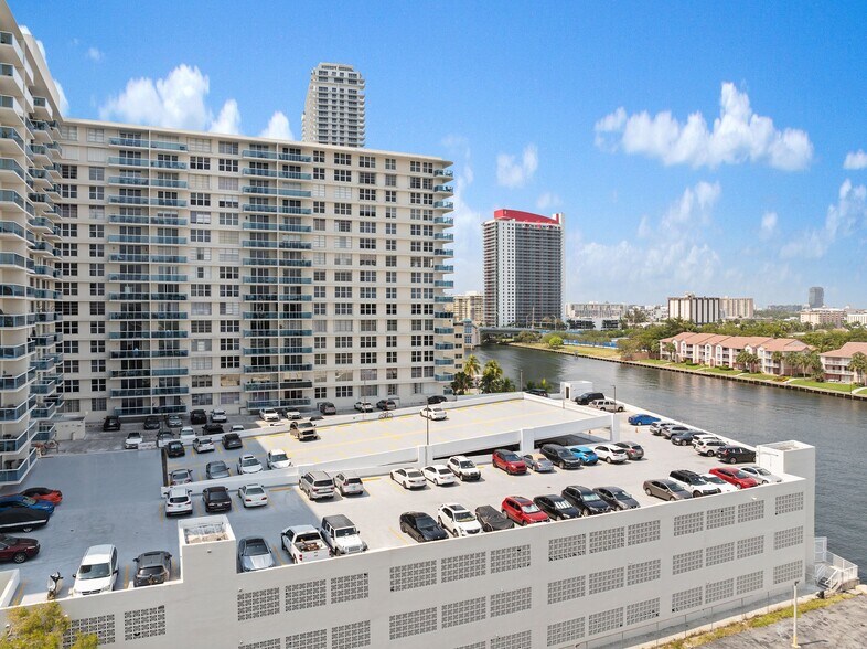 More Photos Of 3800 S Ocean Dr, Hollywood Office For Sale