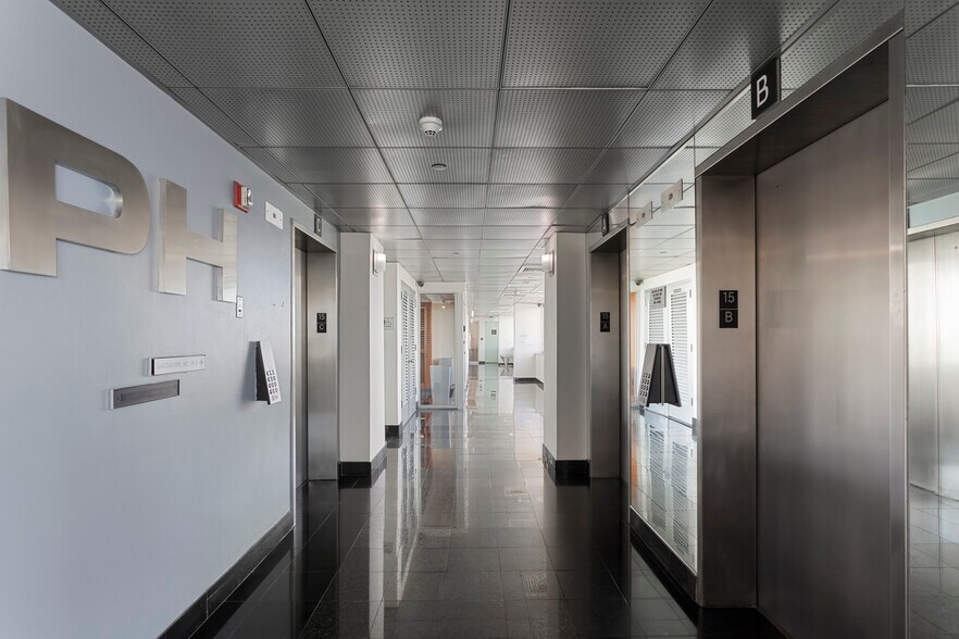More Photos Of 4770 Biscayne Blvd, Miami Office For Sale