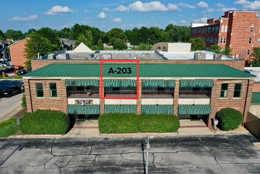 More Photos Of 2101 W Chesterfield Blvd, Springfield Office For Sale