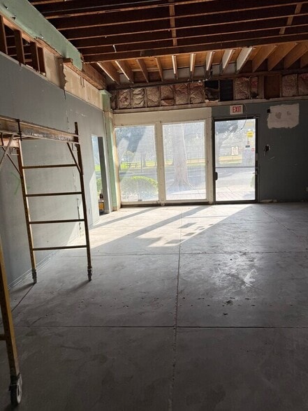 More Photos Of 205-215 W 1st St, Tustin Office For Lease