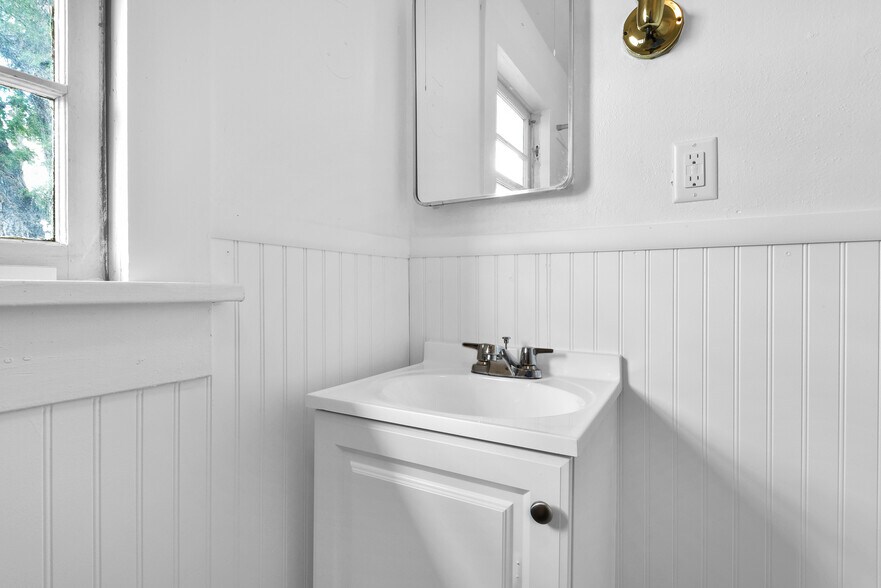 More Photos Of 405 N 2nd E, Mountain Home Apartments For Sale