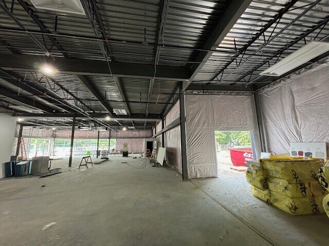 More Photos Of 901-945 Shaker Rd, Longmeadow Freestanding For Lease