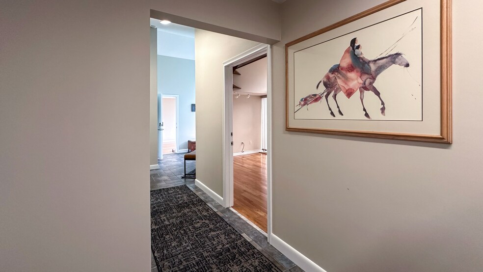 More Photos Of 291 Queen St, Bristol Medical For Lease