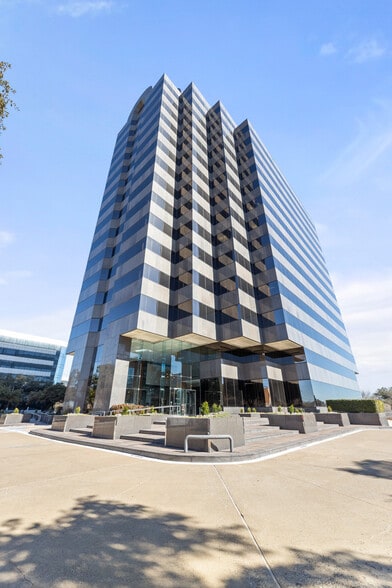 More Photos Of 10000 N Central Expy, Dallas Office Residential For Lease