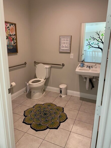 More Photos Of 333 E Bethany Dr, Allen Office For Sale