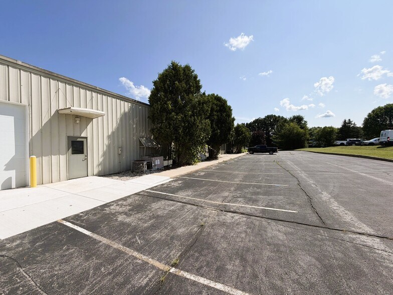 More Photos Of 2291 Traversefield Dr, Traverse City Manufacturing For Lease