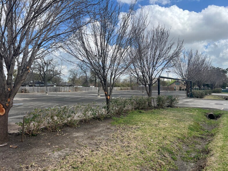 More Photos Of 13409 Emporia st, Houston Land For Sale