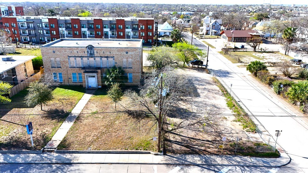 More Photos Of 1302 Grayson st, San Antonio Land For Lease