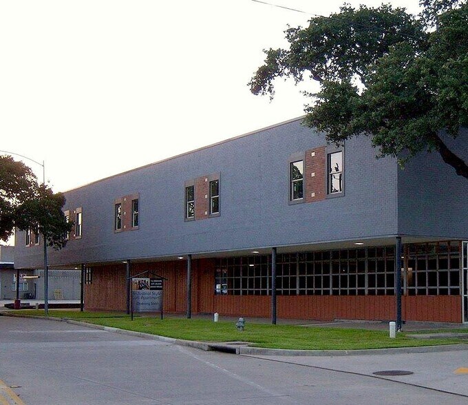 More Photos Of 612 W Texas Ave, Baytown Apartments For Sale
