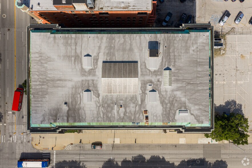 More Photos Of 222 N Alabama St, Indianapolis Office For Sale