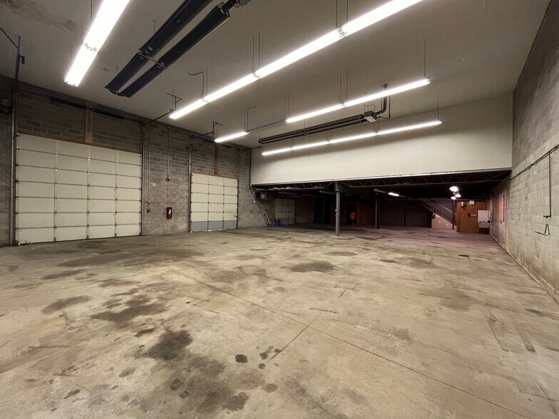 More Photos Of 624 Fellows St, Scranton Office For Lease