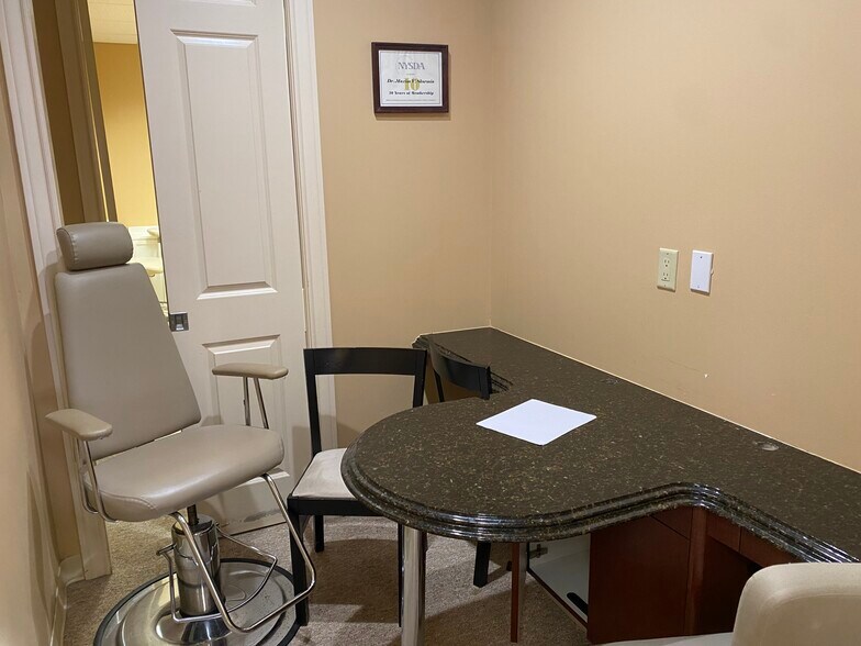 More Photos Of 1001 S FM-270, League City Unknown For Lease