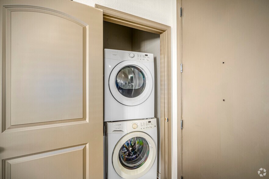 More Photos Of 601 W Bacon St, Richmond Apartments For Sale
