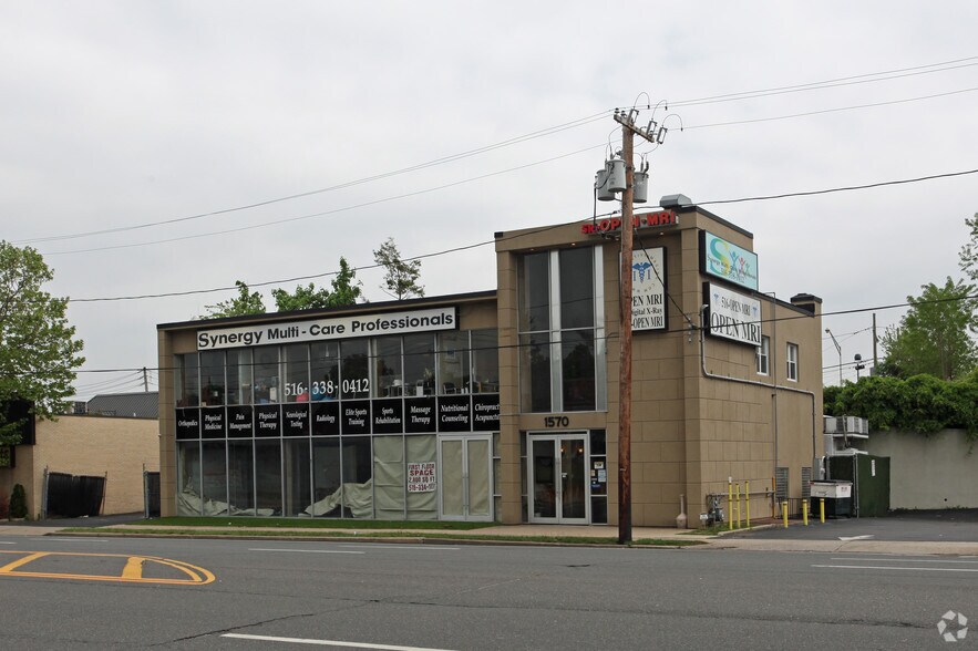 Primary Photo Of 1570 Old Country Rd, Westbury Office For Lease