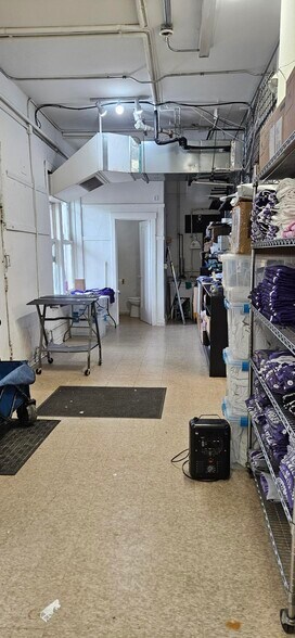 More Photos Of 1805-1815 Central St, Evanston Storefront Retail Residential For Lease