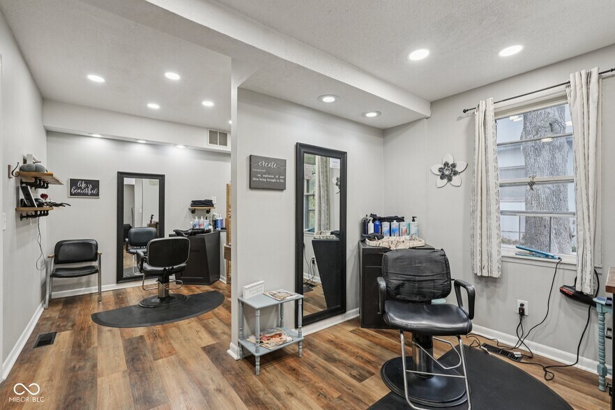 More Photos Of 305 E Washington St, Greencastle Storefront Retail Residential For Sale