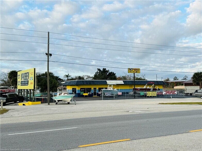 More Photos Of 1130 US Highway 27 N, Lake Placid Freestanding For Sale