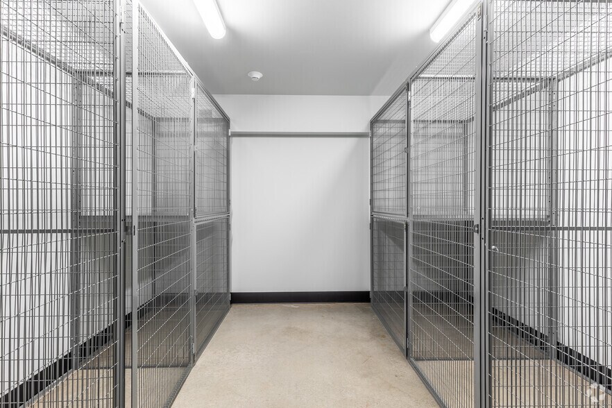 More Photos Of 10306 SE Main St, Milwaukie Apartments For Lease