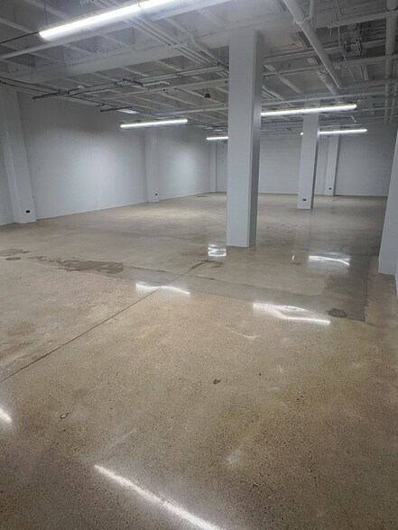 More Photos Of 44 S Vail Ave, Arlington Heights Office For Lease