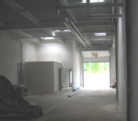 More Photos Of 31 Tobey Rd, Bloomfield Manufacturing For Lease