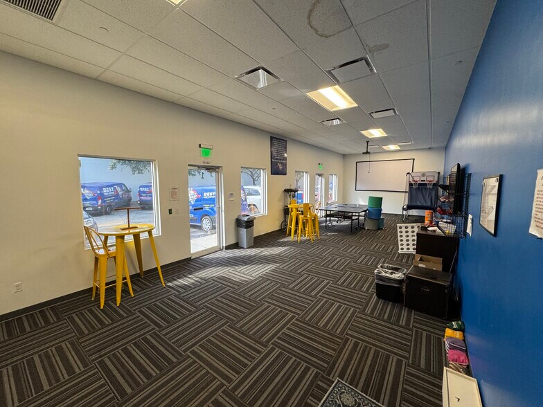More Photos Of 1455 Rail Head Blvd, Naples Warehouse For Sale