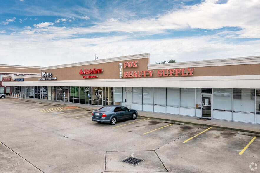 More Photos Of 9330 W Broadway St, Pearland Unknown For Lease