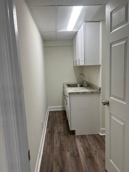 More Photos Of 15701-15757 Crabbs Branch Way, Rockville Light Distribution For Sale